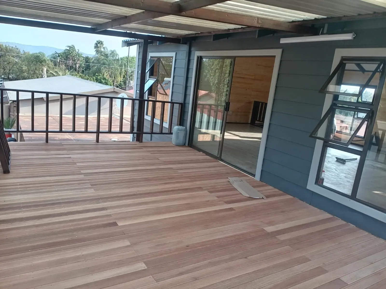 Nutec wendy house in Johannesburg backyard